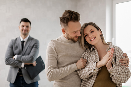 Tư vấn tìm nhà phố — trao nhà cho khách hàng