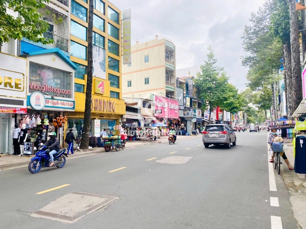 105-105A Đường Nguyễn Trãi, Phường 2, Quận 5