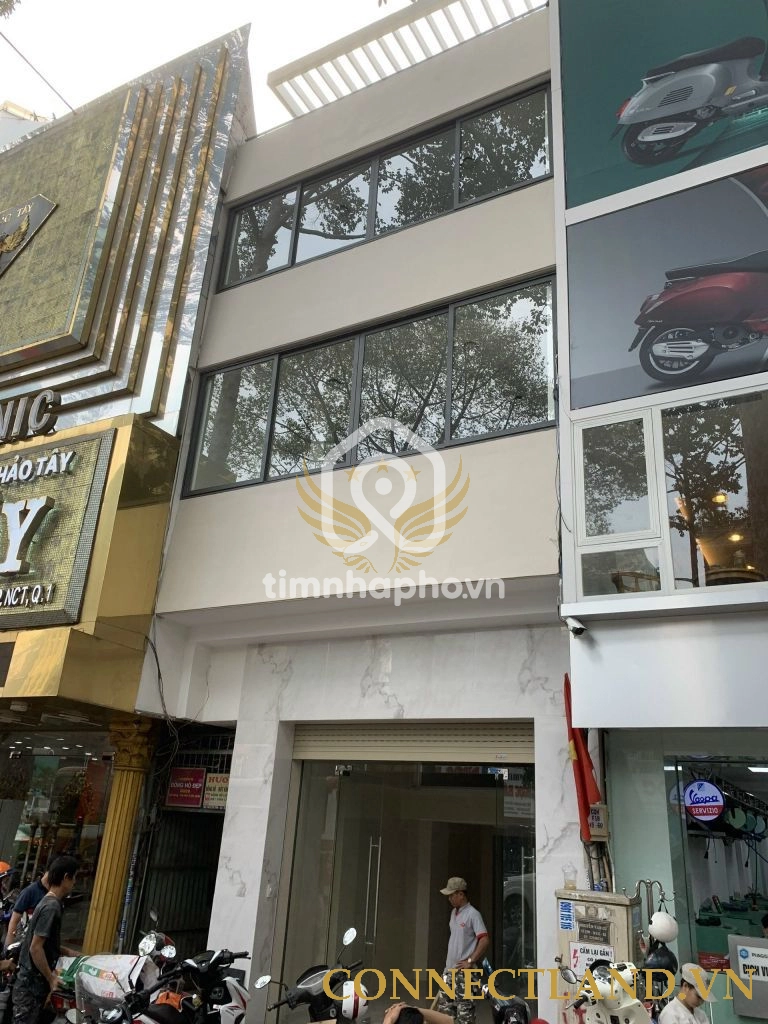 322 Đường Trần Hưng Đạo, Phường Nguyễn Cư Trinh, Quận 1