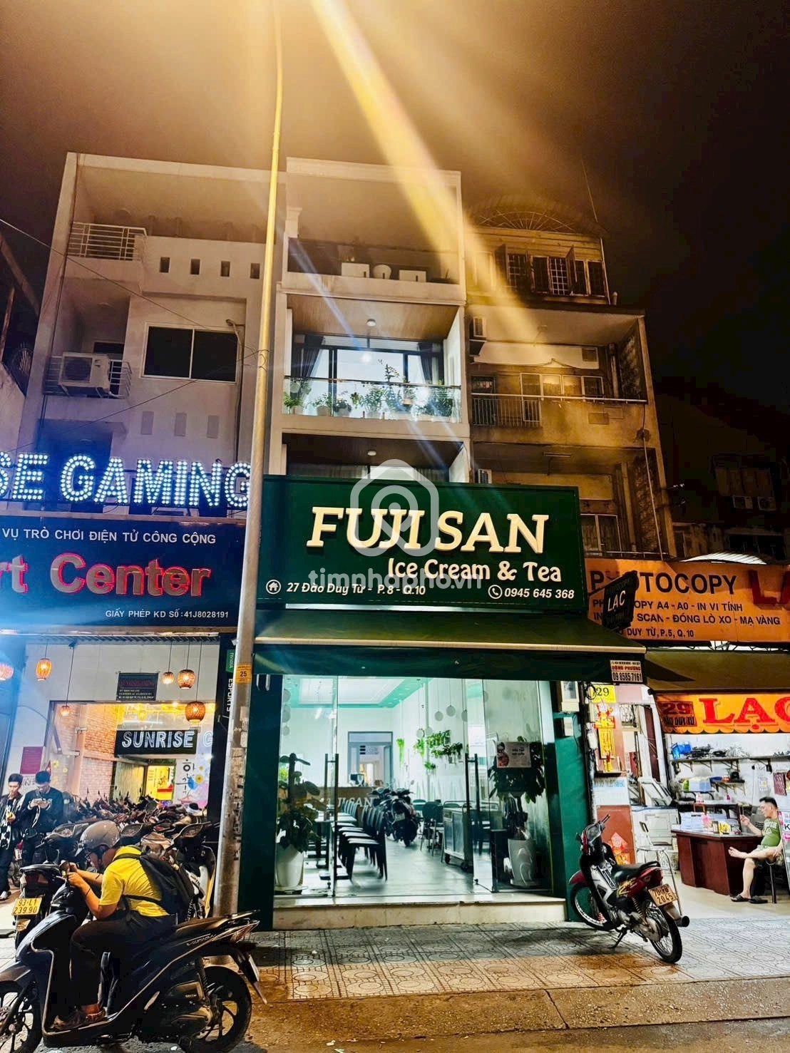 27 Đường Đào Duy Từ, Phường 5, Quận 10