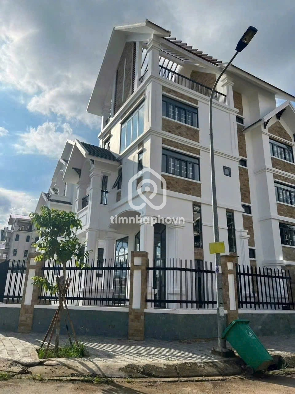 11 Đường Số 70, Phường Thạnh Mỹ Lợi, Thủ Đức