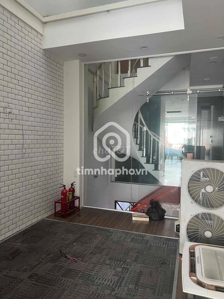 98 Đường Nguyễn Trãi, Phường Bến Thành, Quận 1