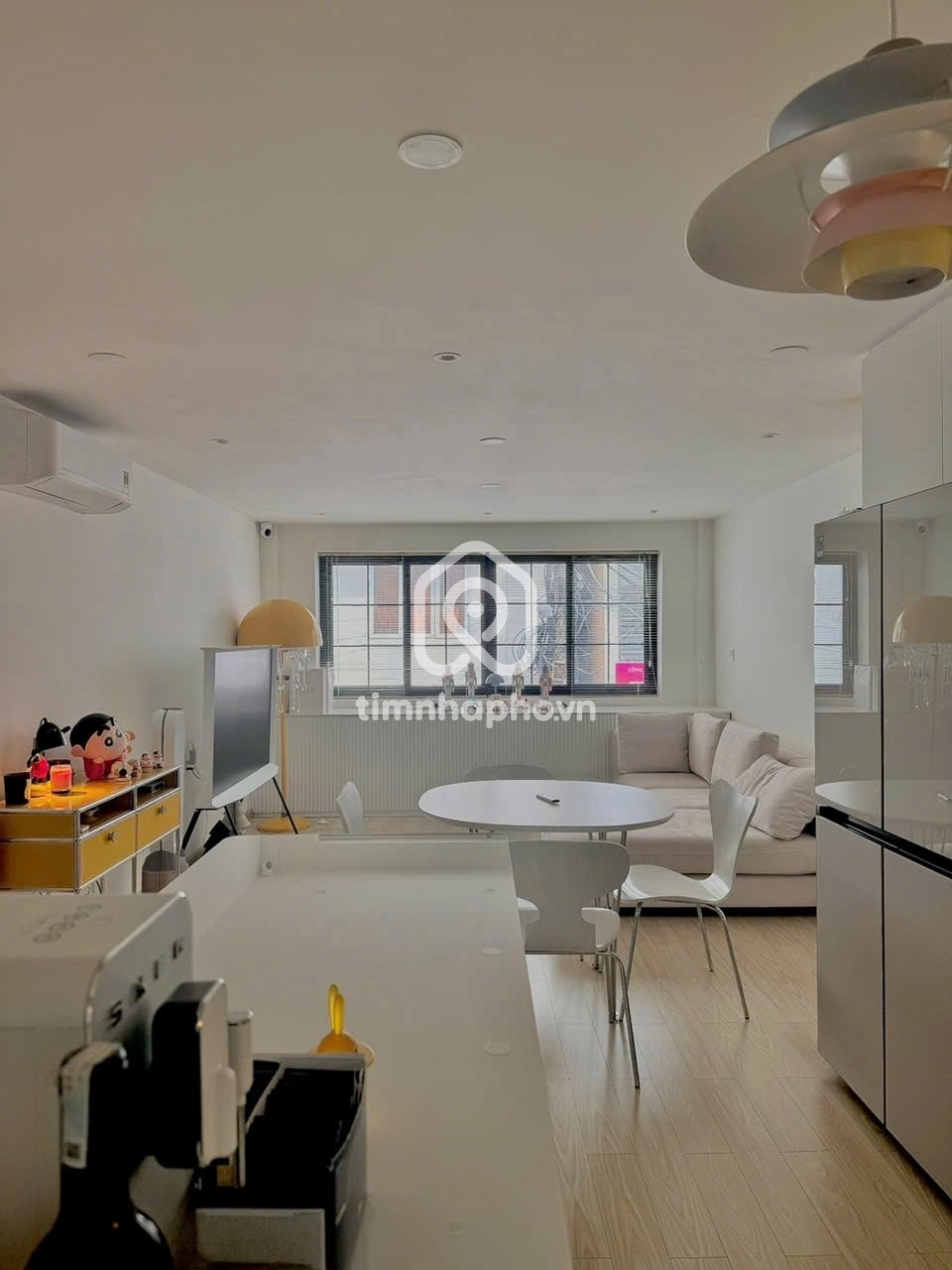 27 Đường Nguyễn Văn Nguyễn, Phường Tân Định, Quận 1