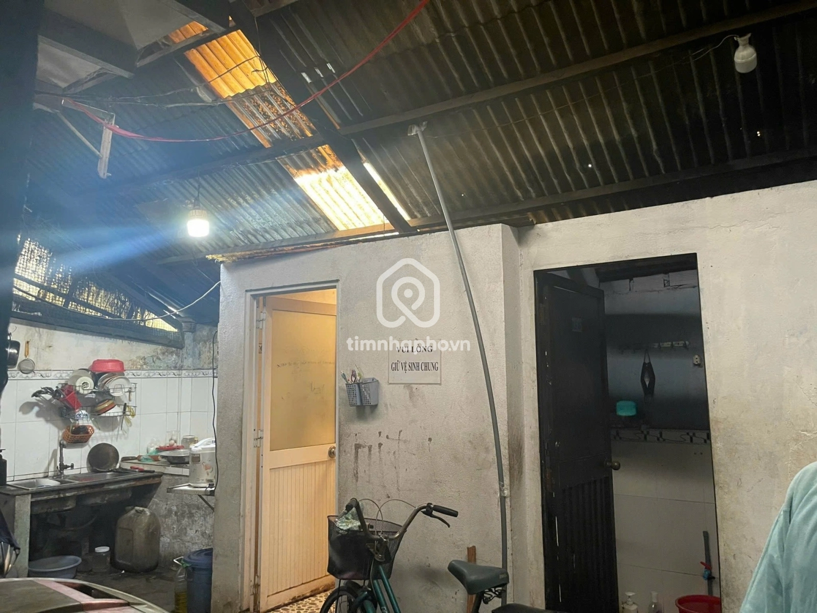 242 Đường Đoàn Văn Bơ, Phường 10, Quận 4