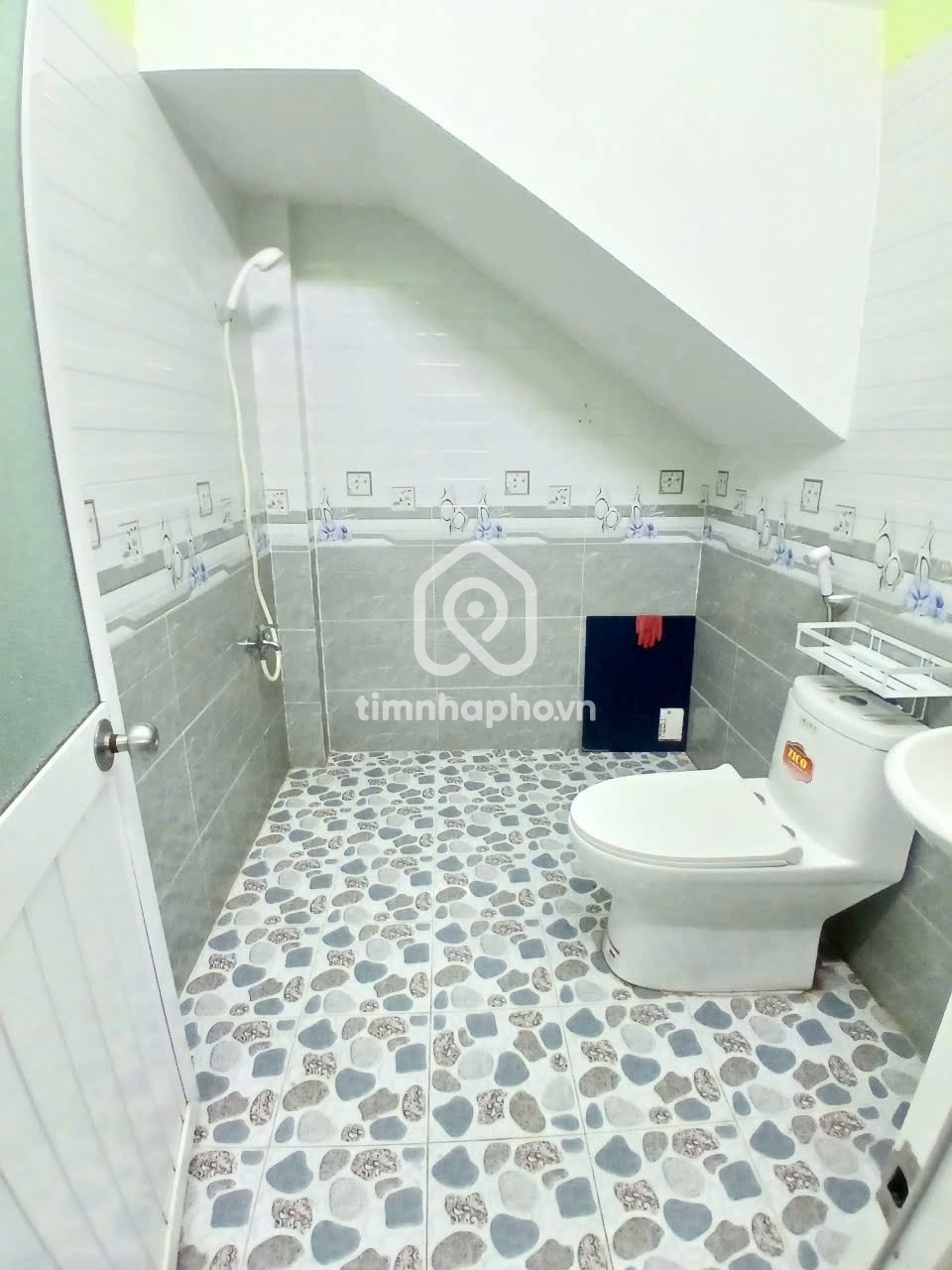 137/52 Đường Trần Đình Xu, Phường Nguyễn Cư Trinh, Quận 1