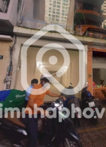 Nhà phố Mặt Tiền Đường Nguyễn Đình Chiểu Quận 3 - 2 tầng - Giá Chỉ 65 Triệu