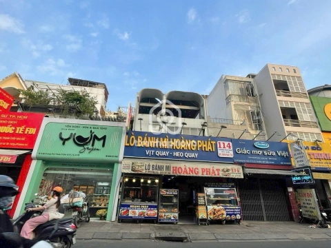 Nhà phố Mặt Tiền Đường Hoàng Hoa Thám Tân Bình - 2 tầng - Giá Chỉ 47 Tỷ