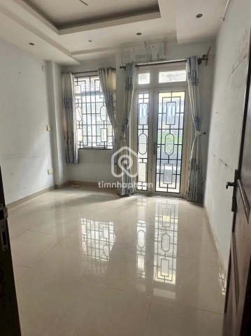 112/18 Đường Nguyễn Lâm, Phường Diên Hồng