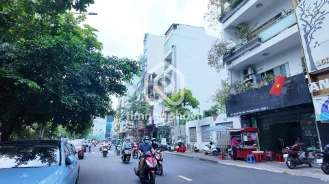 Nhà phố Mặt Tiền Đường Nguyễn Văn Giai Quận 1 - 2 tầng - Giá Chỉ 21,5 Tỷ