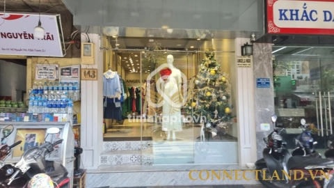 Nhà phố Mặt Tiền Đường Nguyễn Trãi Quận 1 - Giá Chỉ 50 Triệu