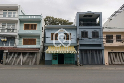 Nhà phố Mặt Tiền Đường Tuệ Tĩnh Quận 11 - 2 tầng - Giá Chỉ 12 Tỷ