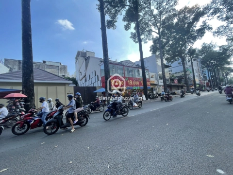 Nhà phố Mặt Tiền Đường Nguyễn Trãi Quận 5 - 1 tầng - Giá Chỉ 520 Tỷ