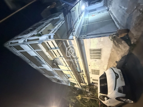 702/6 Đường Võ Văn Kiệt, Phường Chợ Quán