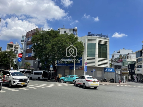 Nhà phố Mặt Tiền Đường Trần Đình Xu Quận 1 - 2 tầng - Giá Chỉ 200 Triệu