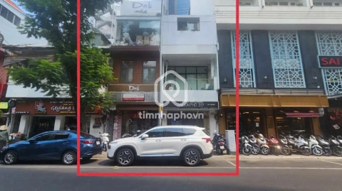 Nhà phố Mặt Tiền Đường Đông Du Quận 1 - 3 tầng - Giá Chỉ 450 Triệu