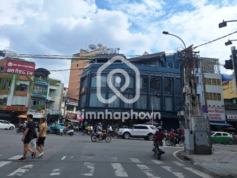 Nhà phố Mặt Tiền Đường Nguyễn Hữu Cầu Quận 1 - 4 tầng - Giá Chỉ 336 Triệu