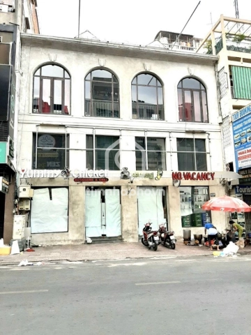 Nhà phố Mặt Tiền Đường Thủ Khoa Huân Quận 1 - 3 tầng - Giá Chỉ 710 Triệu