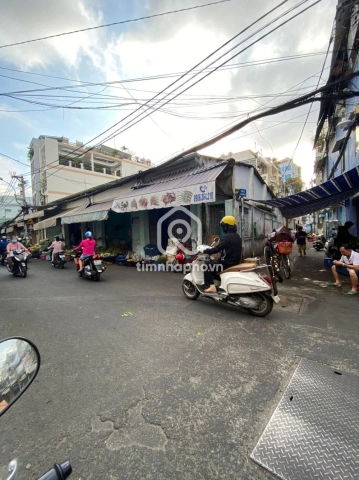 135 Đường Trần Hữu Trang, Phường Phú Nhuận