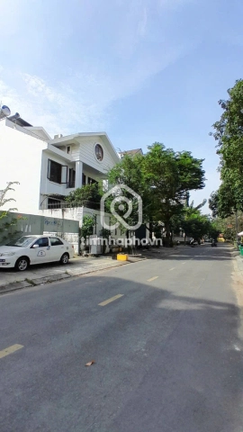 Bán Nhà phố Mặt Tiền Đường Đỗ Pháp Thuận Thủ Đức - 1 hầm 2 tầng - Giá Chỉ 92 Tỷ