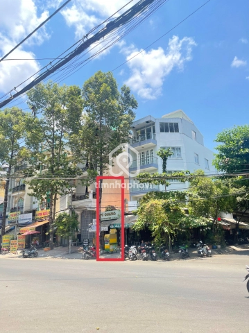 Bán Nhà phố Mặt Tiền Đường D2 Bình Thạnh 