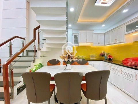 134/6 Đường Thành Thái, Phường Hòa Hưng