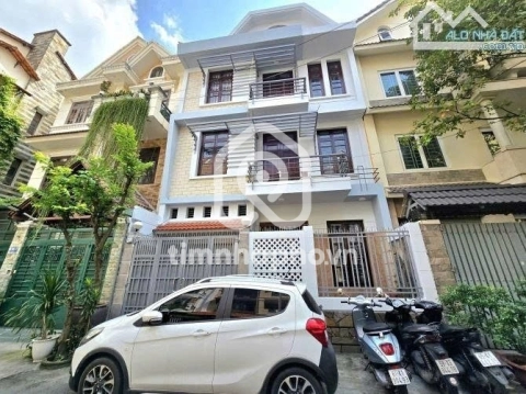 Nhà phố Mặt Tiền Đường Nguyễn Trọng Tuyển Phú Nhuận - 4 tầng - Giá Chỉ 33 Tỷ