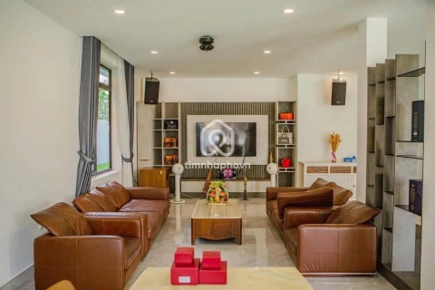 Nhà phố Hẻm Đường Nguyễn Văn Hưởng Thủ Đức - 2 tầng - Giá Chỉ 240 Tỷ