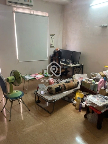 Nhà phố Mặt Tiền Đường Nguyễn Tri Phương Quận 10 - 4 tầng - Giá Chỉ 12 Tỷ