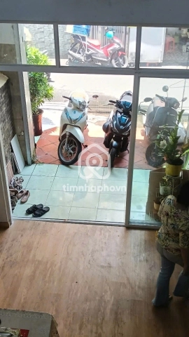 Nhà phố Mặt Tiền Đường Thành Thái Quận 10 - 3 tầng - Giá Chỉ 10,9 Tỷ