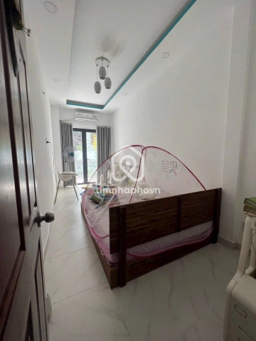 11 Đường Ngô Thời Nhiệm, Phường Cầu Kiệu