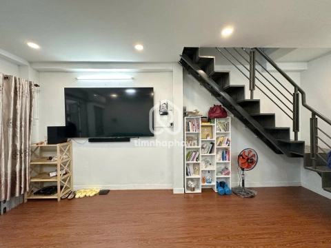 Nhà phố Hẻm Đường Yersin Quận 1 - 2 tầng - Giá Chỉ 6,3 Tỷ