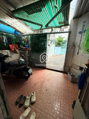 Nhà phố Hẻm Đường Hậu Giang Quận 6 - 2 tầng - Giá Chỉ 10 Tỷ