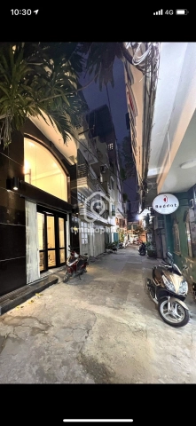 Cho thuê Nhà phố Mặt Tiền Đường Trần Quang Khải Quận 1 - 6 tầng 