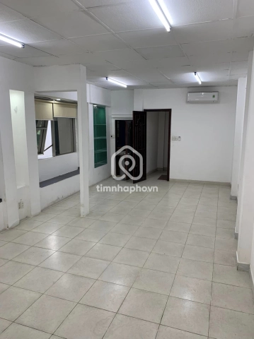 Nhà phố Mặt Tiền Đường Trần Hưng Đạo Quận 5 - 5 tầng - Giá Chỉ 30 Triệu