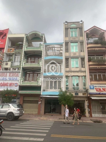 Bán Nhà phố Mặt Tiền Đường Hoàng Diệu Quận 4 - Giá Chỉ 30 Tỷ