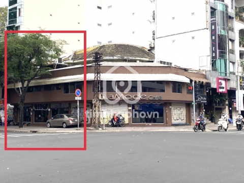 Nhà phố Mặt Tiền Đường Bùi Thị Xuân Quận 1 - 2 tầng - Giá Chỉ 550 Triệu