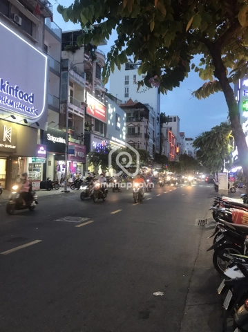 Nhà phố Mặt Tiền Đường Nguyễn Đình Chiểu Quận 3 - 4 tầng - Giá Chỉ 42,5 Triệu