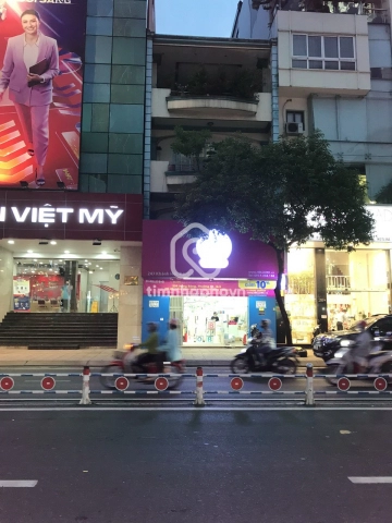 Cho thuê Nhà phố Mặt Tiền Đường Khánh Hội Quận 4 