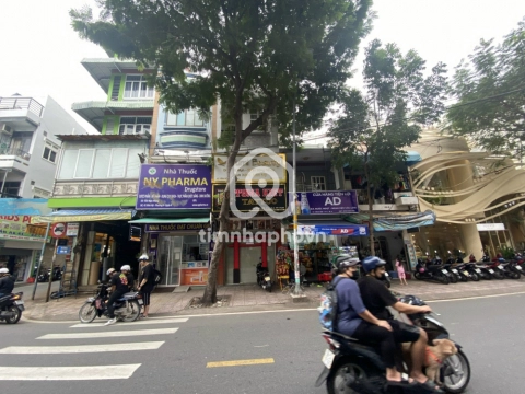 Cho thuê Nhà phố Mặt Tiền Đường Vĩnh Hội Quận 4 