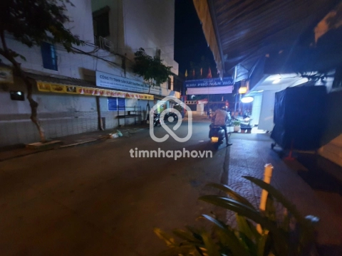 Bán Nhà phố Mặt Tiền Đường Tân Vĩnh Quận 4 