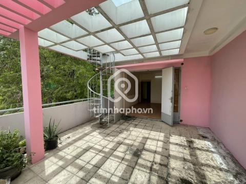 592 Đường Lạc Long Quân, Phường Hòa Bình