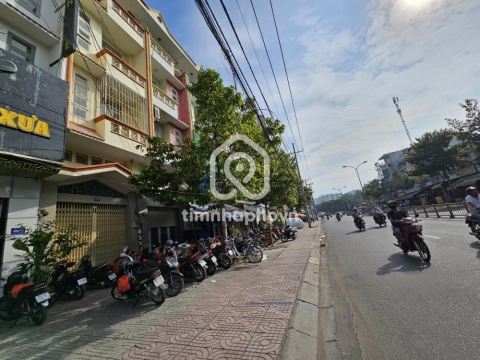 Bán Nhà phố Mặt Tiền Đường Tạ Quang Bửu Quận 8 