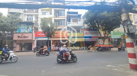 Cho thuê Nhà phố Mặt Tiền Đường Vĩnh Hội Quận 4 