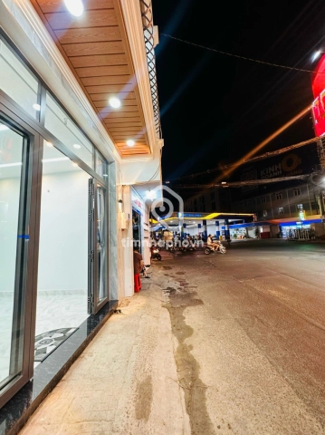 Nhà phố Hẻm Đường Lạc Long Quân Tân Bình - 2 tầng - Giá Chỉ 13 Tỷ
