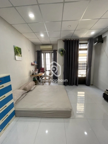 Nhà phố Hẻm Đường Cách Mạng Tháng Tám Quận 10 - 3 tầng - Giá Chỉ 5,5 Tỷ