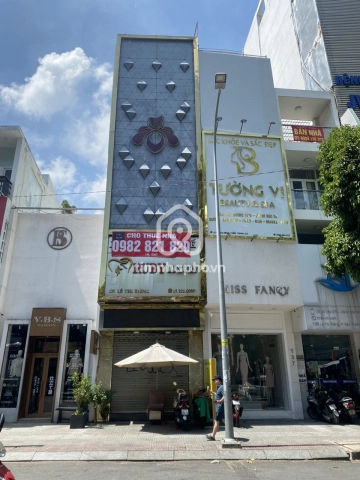 135 Đường Lê Thị Riêng, Phường Bến Thành