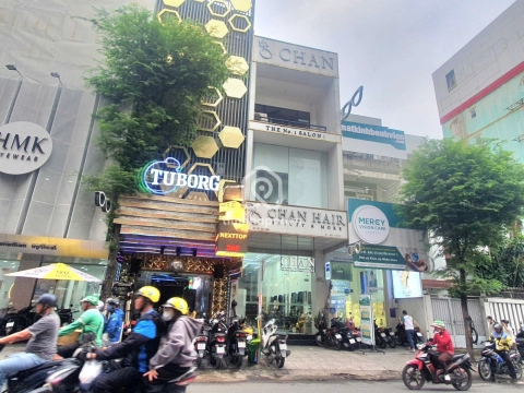Nhà phố Mặt Tiền Đường Sư Vạn Hạnh Quận 10 - 2 tầng - Giá Chỉ 48 Tỷ