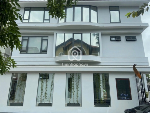 Bán Nhà phố Mặt Tiền Đường Nguyễn Văn Hưởng Thủ Đức - Giá Chỉ 82 Tỷ