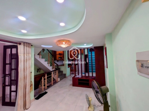 Nhà phố Mặt Tiền Đường Hoa Lan Phú Nhuận - 1 hầm 4 tầng - Giá Chỉ 16,98 Tỷ