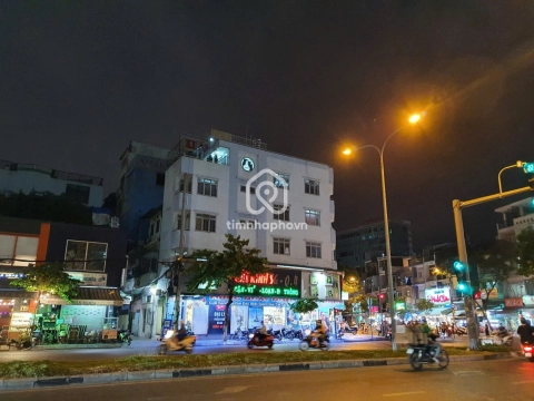 Bán Nhà phố Mặt Tiền Đường Hoàng Diệu Quận 4 - Giá Chỉ 30,5 Tỷ